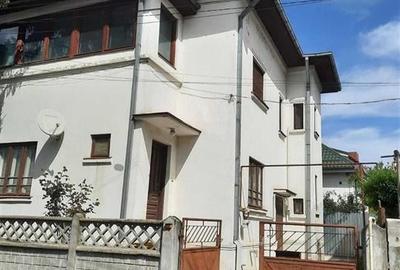 Duplex cu 5 camere în Parcul Carol
