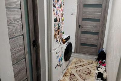 Apartament cu 3 camere semidecomandat în Craiovița Nouă - 7