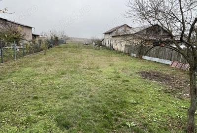 Teren de 978 mp, în Mănești - 1