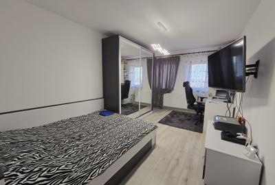 Vila duplex-mobilata si utilata - 5 camere - 2 bai- str asfaltata-5 min de STV - 10