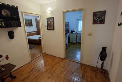 Apartament cu 4 camere decomandat în Aviației - 14