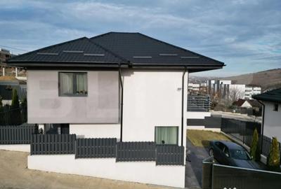 Casă cu 4 camere cu Teren 250 Mp în Central - 4