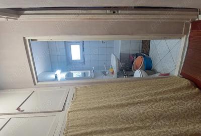 Apartament 3 camere et. 4 46mp zona 22 decembrie - 2