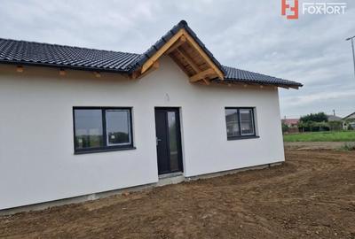 Duplex cu 3 camere cu Teren 307 Mp în Bucovăț (Remetea Mare) - 2