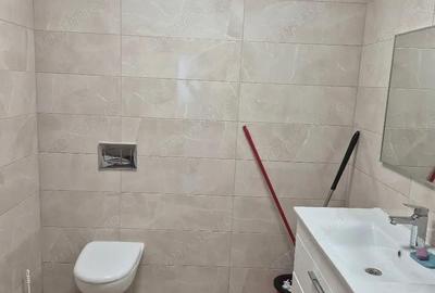 Spațiu comercial, de 82 mp, în Titan