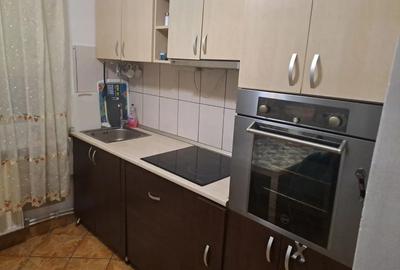 Apartament 3 camere ?coala 11 - 3