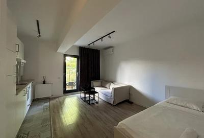 Studio cu curte proprie / metrou Stefan cel Mare/ Centrala proprie/ CAT FRIENDLY - 1