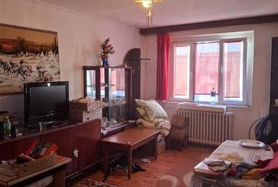 Apartament cu 3 camere decomandat în Dristor - 2