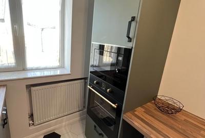 Apartament cu 3 camere decomandat în Central - 1
