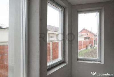 Casă cu 4 camere cu Teren 300 Mp în Sânmartin - 7