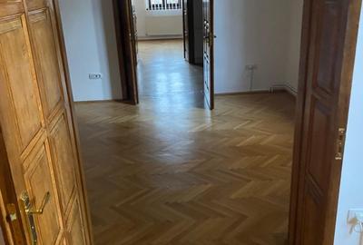 Vilă ultracentrală de închiriat ideală pentru birouri firme - 14