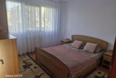 Apartament cu 3 camere semidecomandat în Drumul Carului - 1