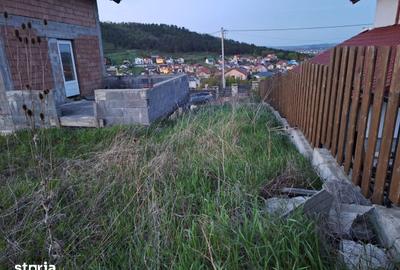 Casă cu 5 camere cu Teren 1000 Mp în Apahida