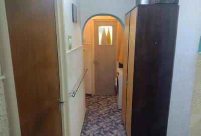 Apartament cu 3 camere decomandat în Costin Georgian - 1