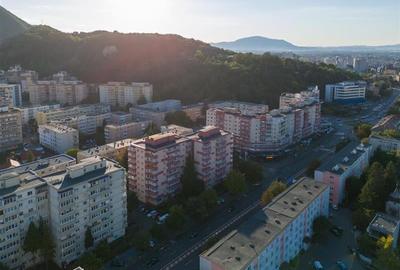 Vanzare apartament 3 camere,zona Judetean, etaj intermediar - 18