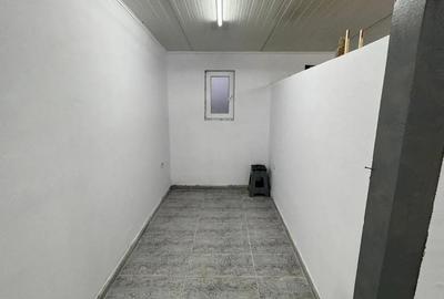 Inchiriez 3 zone scaune in salon - 1