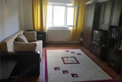Apartament cu 2 camere semidecomandat în Traian