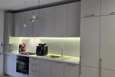 Apartament cu 3 camere decomandat în Ștefăneștii de Jos - 3