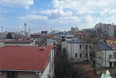 Casă cu 14 camere cu Teren 200 Mp în Dorobanți - 2