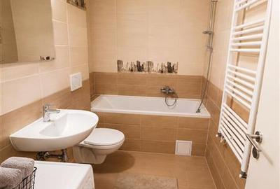 Apartament cu 2 camere decomandat, mobilat în Tractorul - 8