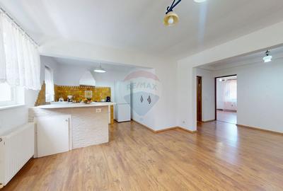 Comision 0 | Vila cu 7 camere | 1734 mp teren | Colonia 1 Mai | Vulcan - 9