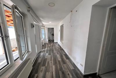 Bocsa Montana, Casa cu Teren si Garaj - 7