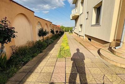 Casă cu 4 camere cu Teren 3405 Mp în Sânmartin - 1