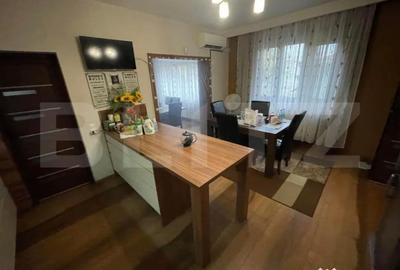Casă cu 7 camere cu Teren 252 Mp în Semicentral - 2