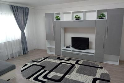 Apartament cu 2 camere decomandat în Fetești-Gară - 1