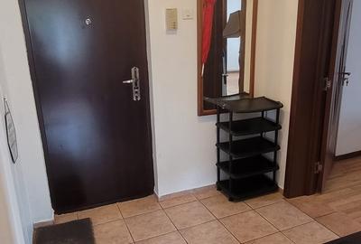 Inchiriez apartament cu 2 camere, Racadau, Str. Maciesului - 5