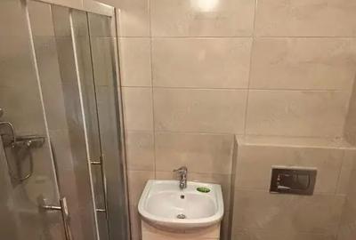 Garsonieră decomandată în Calea București
