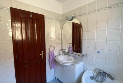 Casă individuală cu 8 camere cu Canalizare în Floreasca - 14