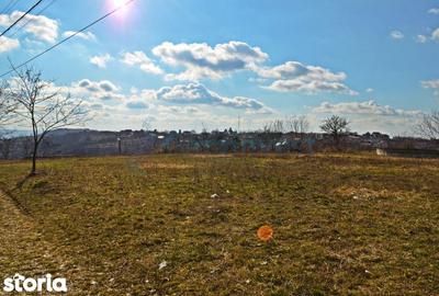 Teren de 11167 mp, în Central