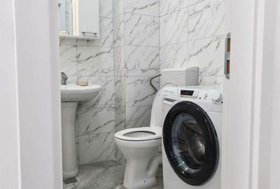 Garsonieră decomandată în Roșu