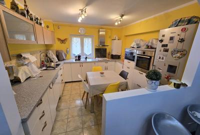 Apartament cu 3 camere în Uric - 1