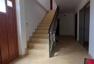 Casă cu 4 camere cu Teren 1130 Mp în Central - 4