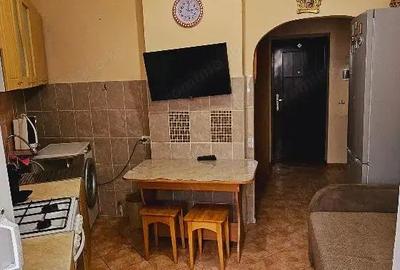 Garsonieră decomandată în Central