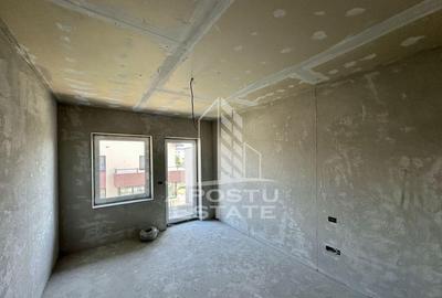 Casă cu 4 camere cu Teren 316 Mp în Dumbrăvița