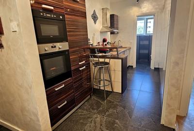 Apartament cu 4 camere semidecomandat, mobilat în P-ța Universității - 3