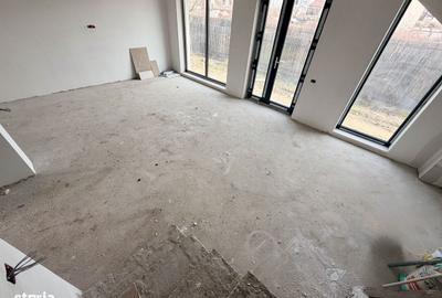 Casă cu 5 camere cu Teren 250 Mp în Central - 9