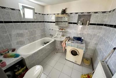 Casă cu 5 camere cu Teren 241 Mp în Semicentral - 5