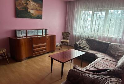 Apartament cu 4 camere decomandat în Vărsătura - 4