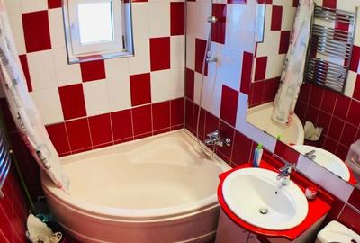 Apartament cu 3 camere decomandat în Popoveni - 2