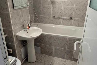 Apartament cu 2 camere decomandat în Poarta 6 - 6