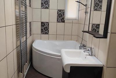 Apartament cu 3 camere semidecomandat în Astra - 4