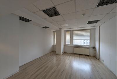 Birou, de 377.23001098633 mp, în Universitate - 2