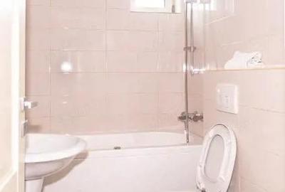 Apartament 3 camere-100 mp- Mamaia -frontal lac - 6