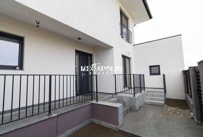 Duplex cu 5 camere cu Canalizare în Tărlungeni - 24