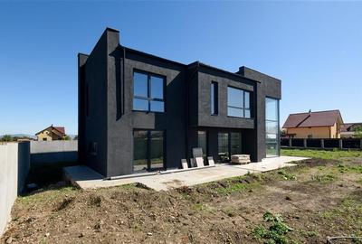 Casa noua in Harman, cu arhitectura moderna si spatii vitrate - 16