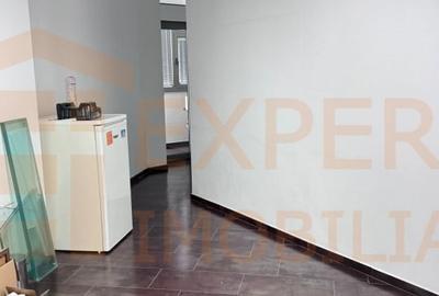 Spațiu comercial, de 218.10000610352 mp, în Gara - 4